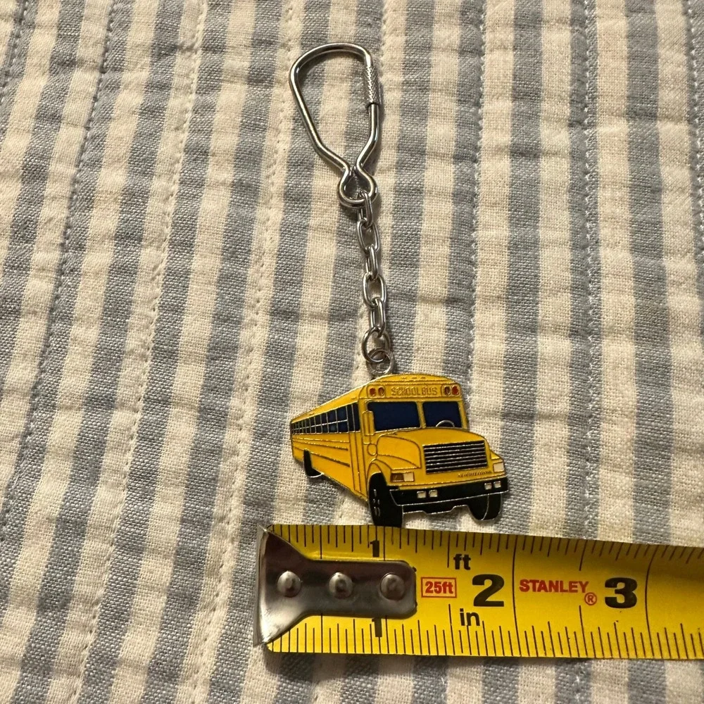 Vintage Yellow School Bus Enamel Keychain Silver Tone Metal Bus‎ Driver Gift